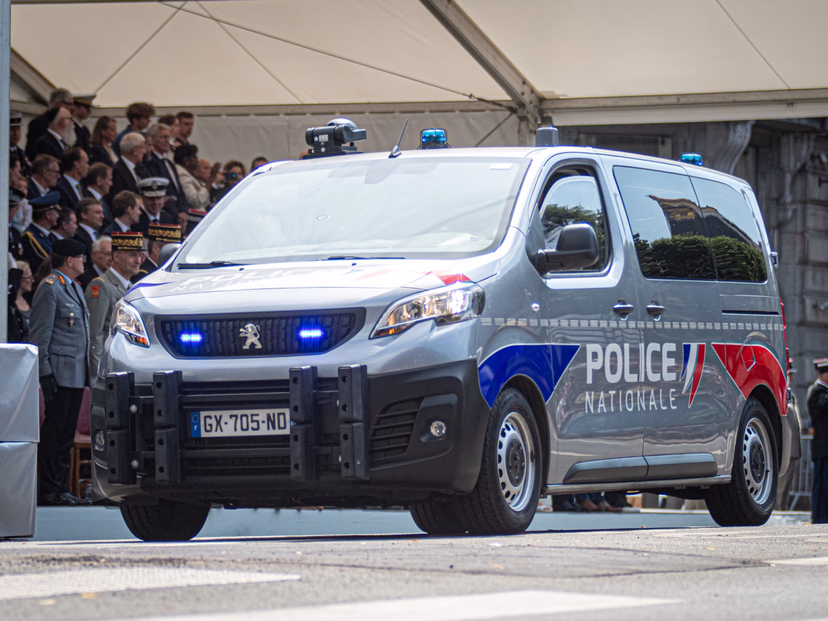 Projecteur de recherche à LED véhicule Police Nationale