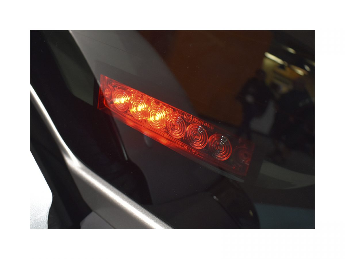 Zephyr Ultra-Slimline 6-LED Red Module In Situ on Vehicle